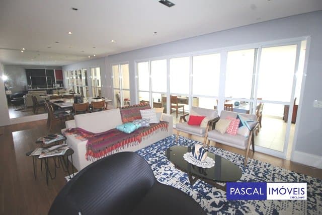 Apartamento em Campo Belo