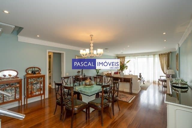 Apartamento em Moema