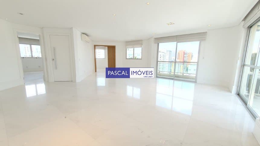 Apartamento em Moema