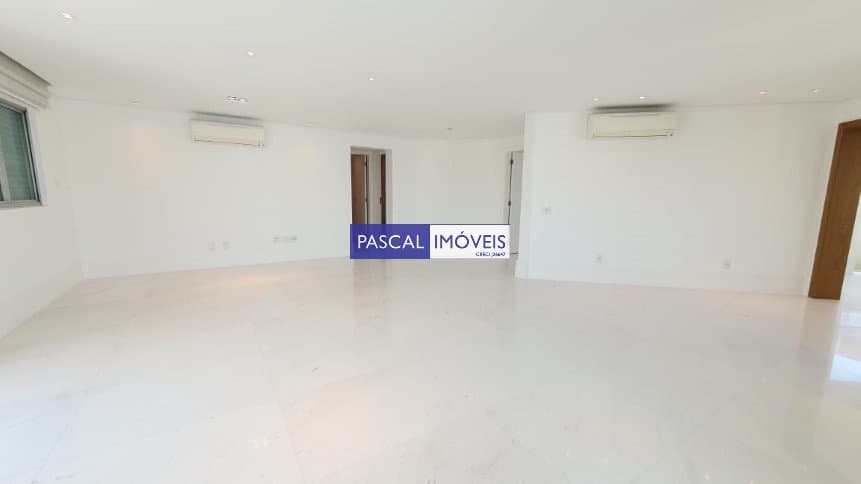 Apartamento em Moema