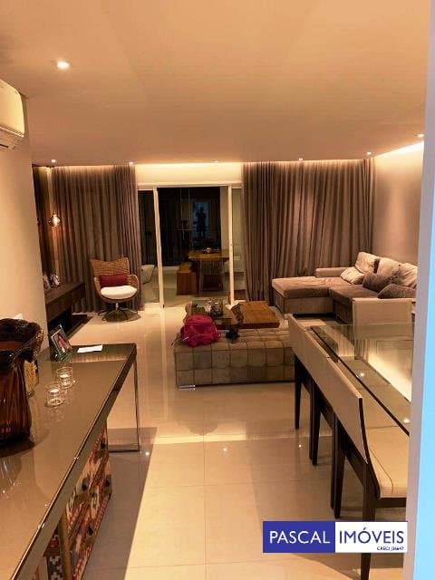 Apartamento em Moema