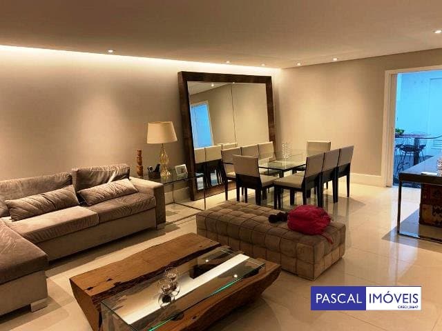 Apartamento em Moema