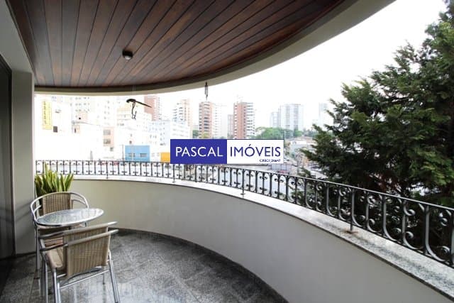 Apartamento em Campo Belo