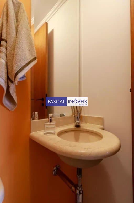 Apartamento em Campo Belo