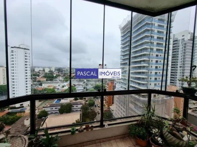 Apartamento em Campo Belo