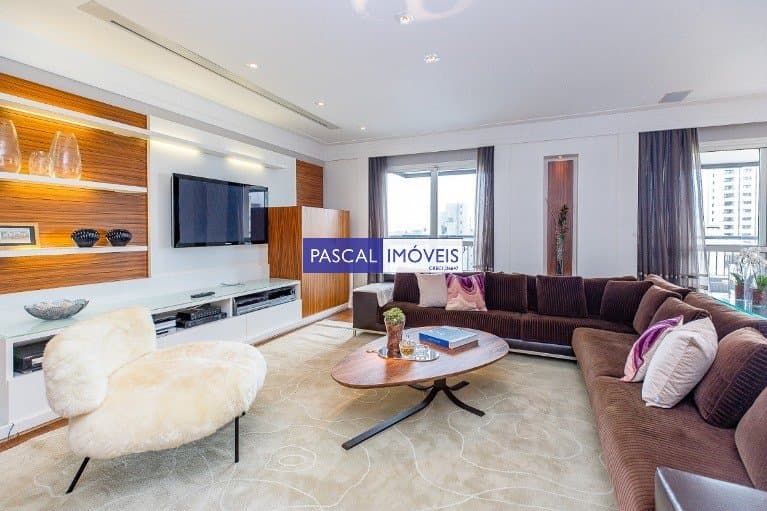 Apartamento em Moema