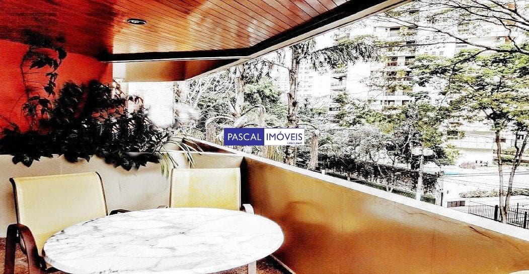 Apartamento em Campo Belo