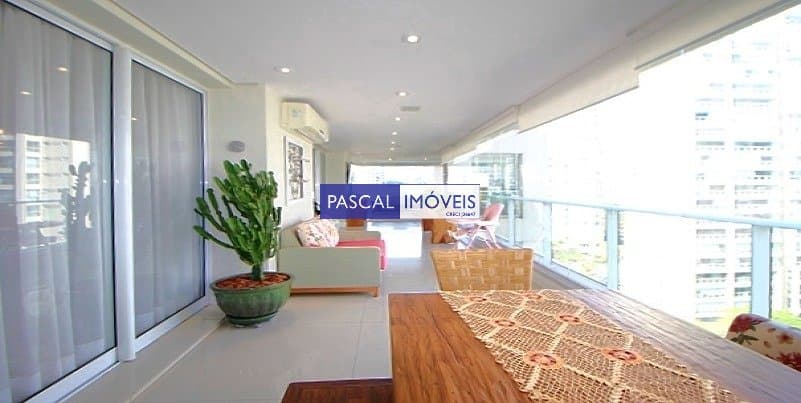 Apartamento em Campo Belo