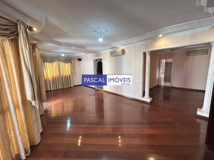Apartamento em Campo Belo