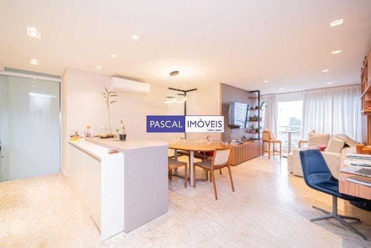 Apartamento em Campo Belo
