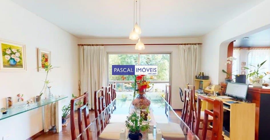 Apartamento em Moema