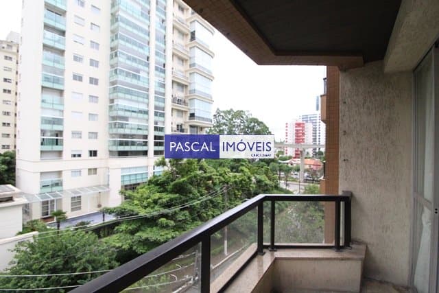 Apartamento em Campo Belo