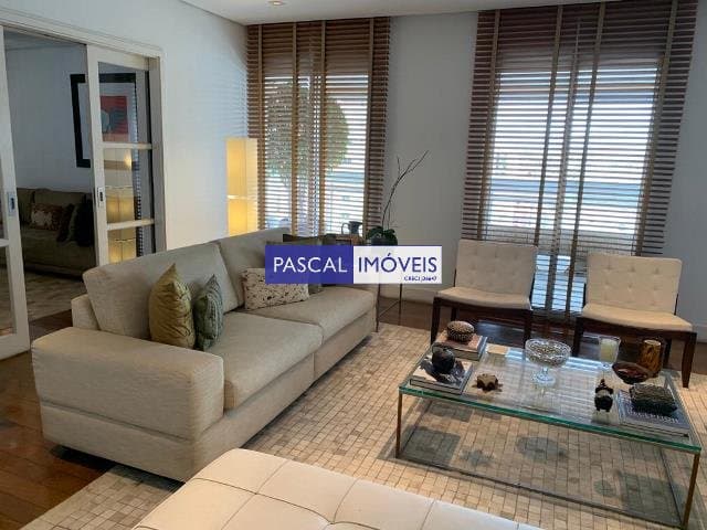 Apartamento em Moema