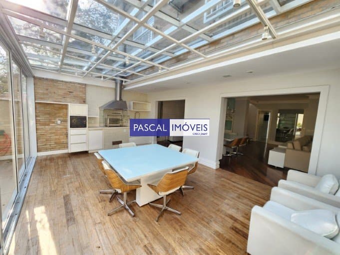 Casa em Condominio em Chácara Monte Alegre
