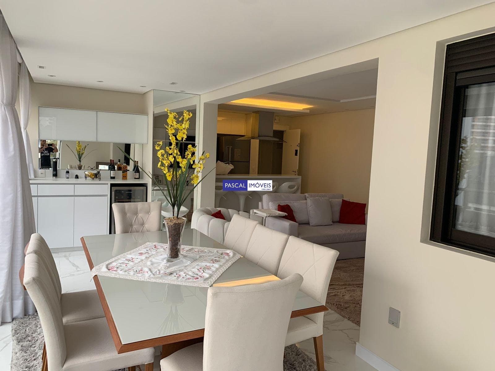 Apartamento em Campo Belo