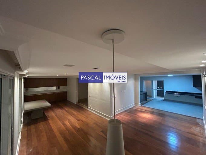 Apartamento em Campo Belo