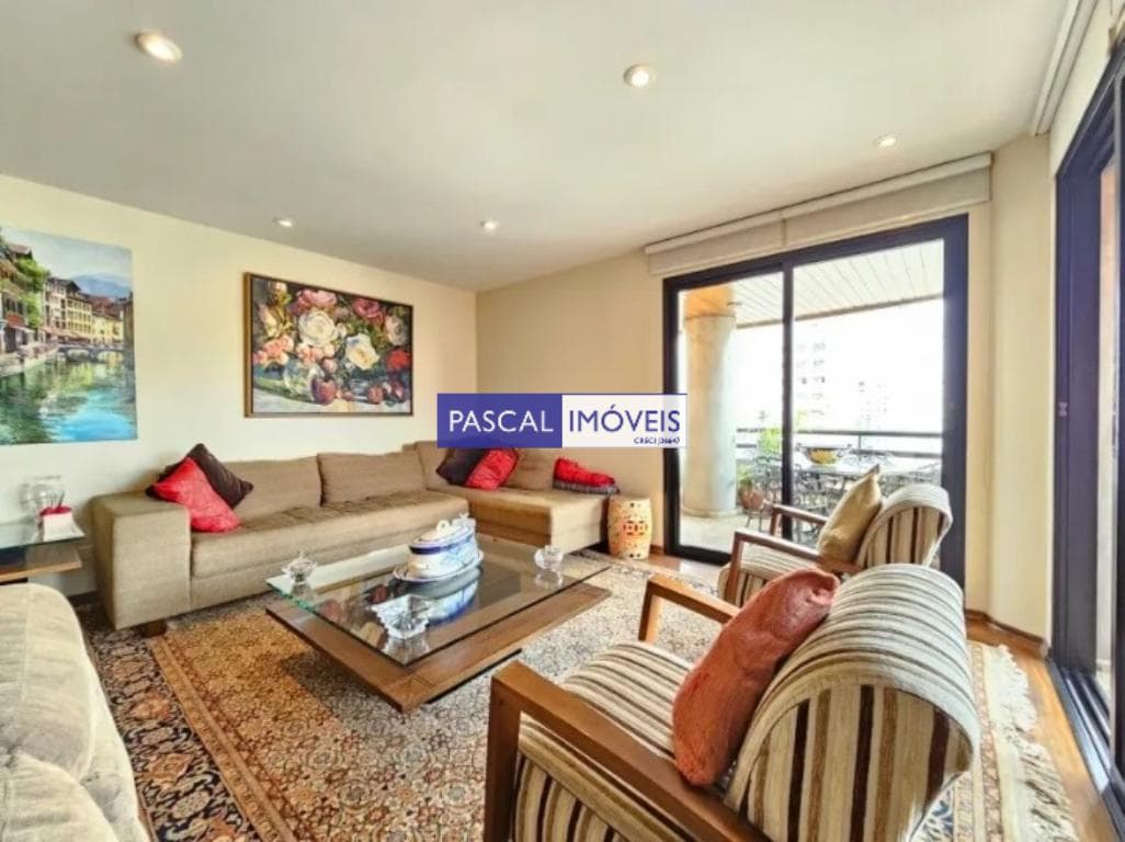 Apartamento em Moema