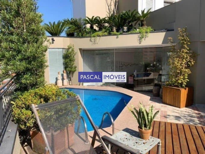 Apartamento em Moema