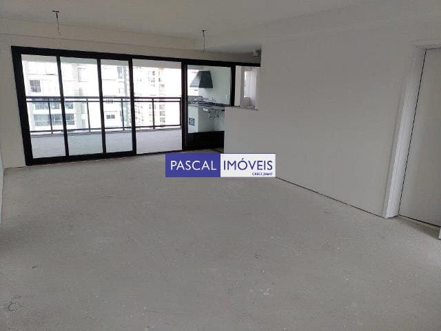 Apartamento em Moema