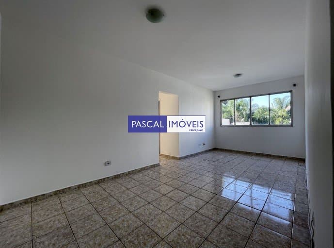 Apartamento em Real Parque