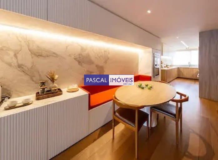 Apartamento em Moema