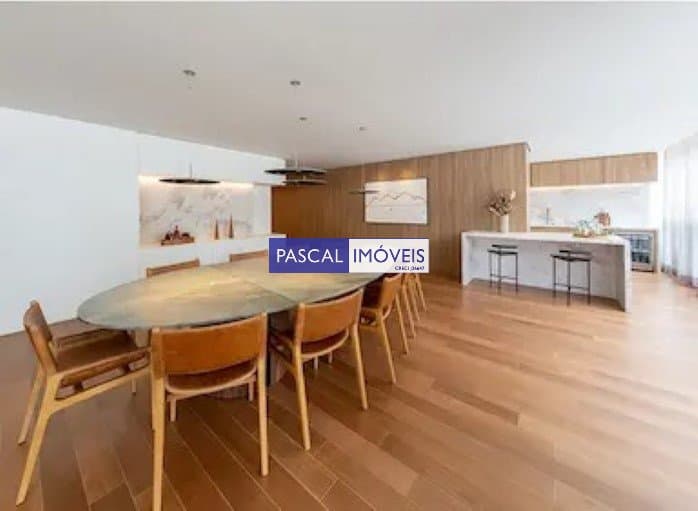 Apartamento em Moema