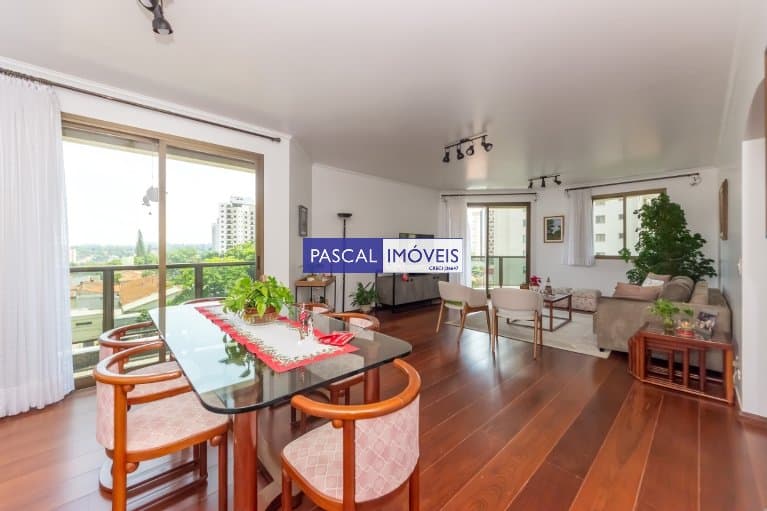 Apartamento em Campo Belo