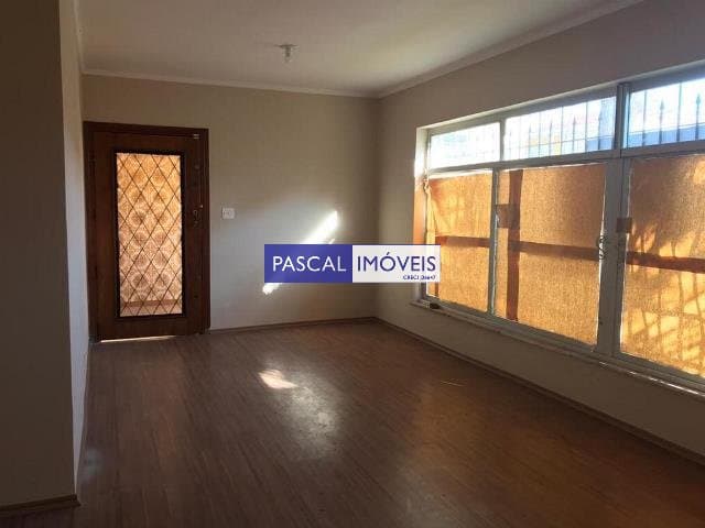 Casa comercial em Campo Belo