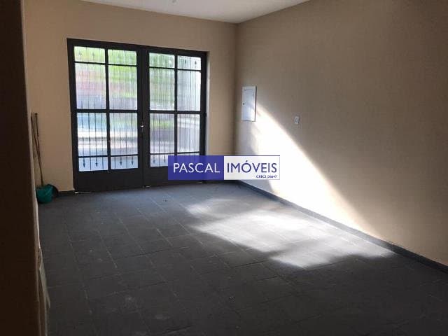 Casa comercial em Campo Belo