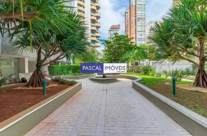 Apartamento em Moema