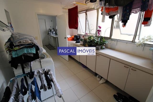 Apartamento em Moema