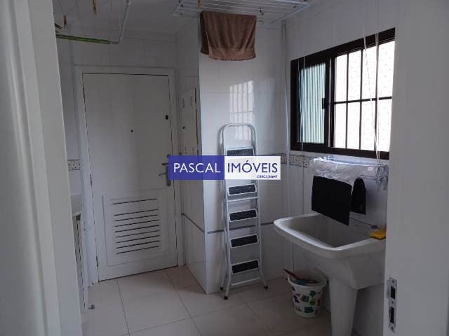 Apartamento em Moema