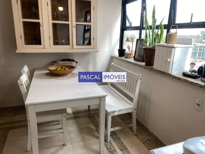 Apartamento em Moema