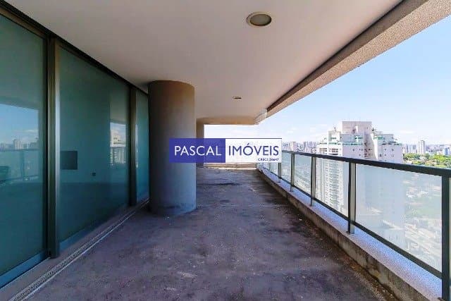 Apartamento em Campo Belo