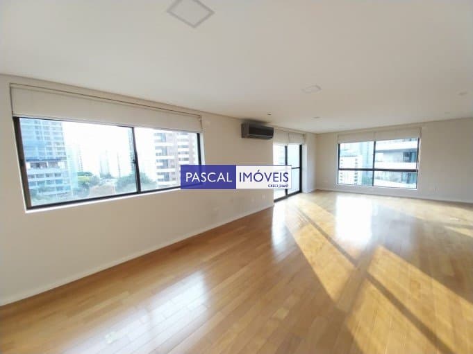Apartamento em Moema