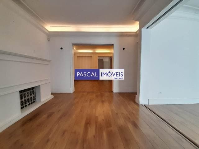Casa comercial em Vila Nova Conceição