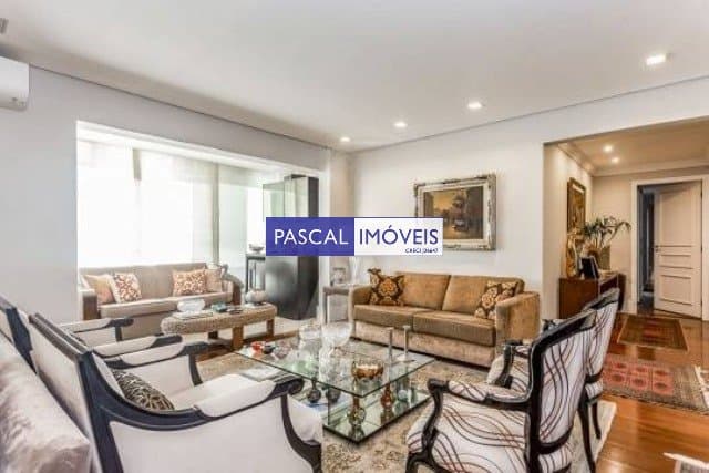 Apartamento em Moema