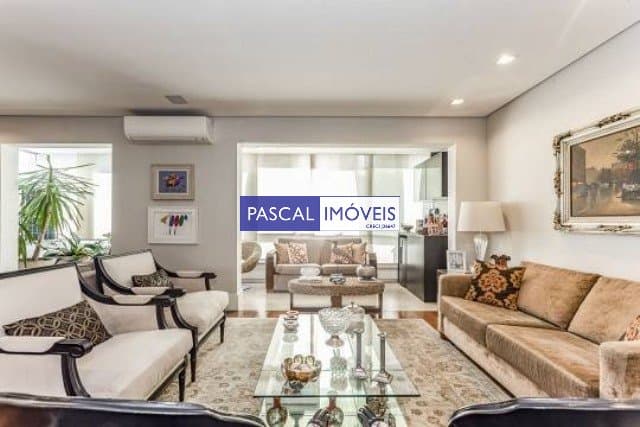 Apartamento em Moema