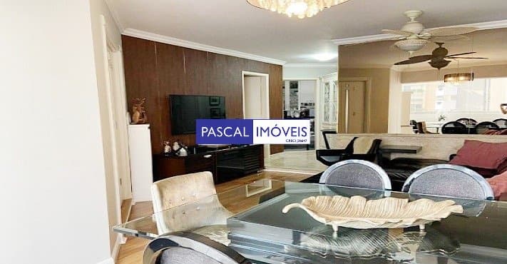 Apartamento em Moema