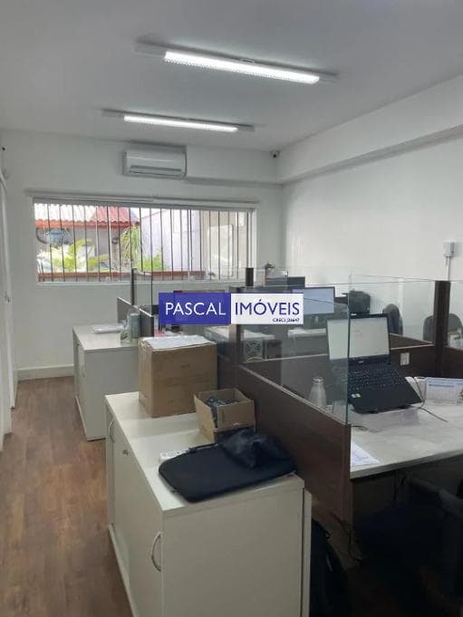 Casa comercial em Vila Nova Conceição