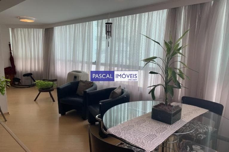 Apartamento em Campo Belo