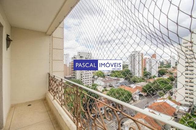 Apartamento em Campo Belo