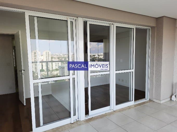 Apartamento em Campo Belo