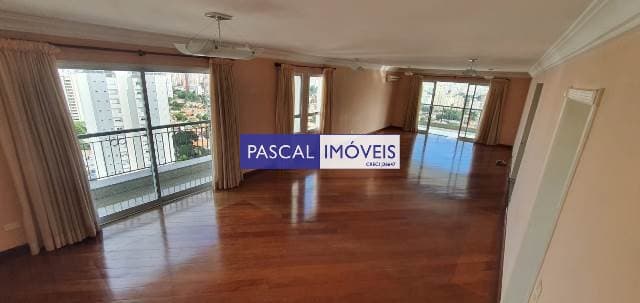 Apartamento em Campo Belo