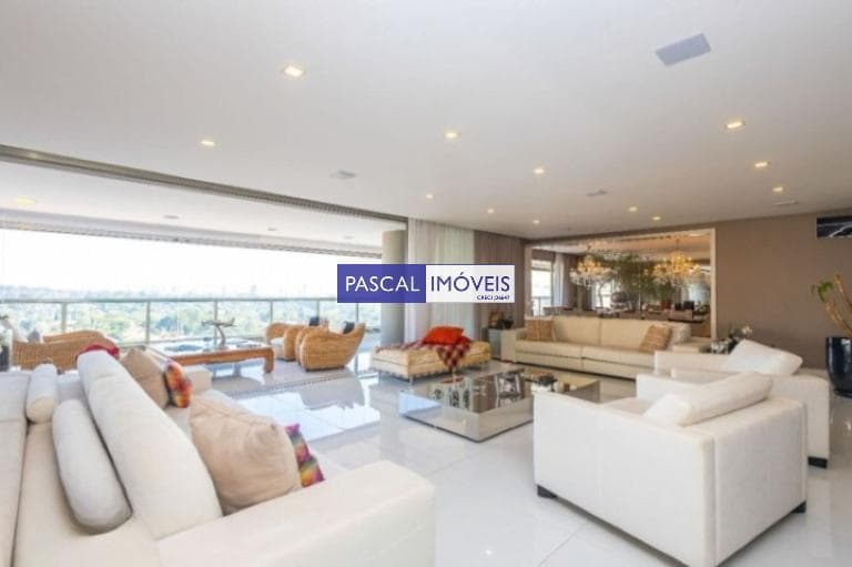 Apartamento em Campo Belo