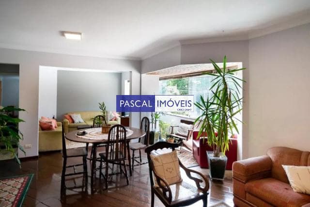 Apartamento em Campo Belo