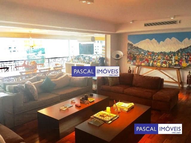Apartamento em Campo Belo
