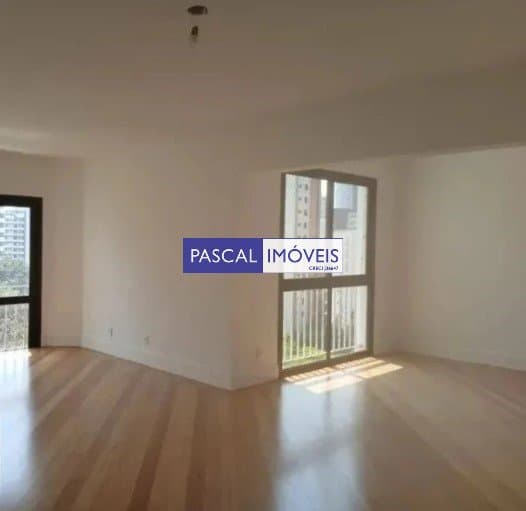 Apartamento em Moema