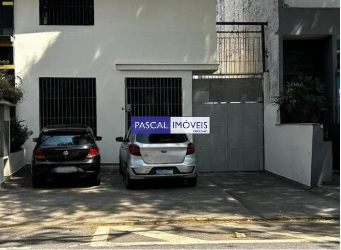 Casa comercial em Moema