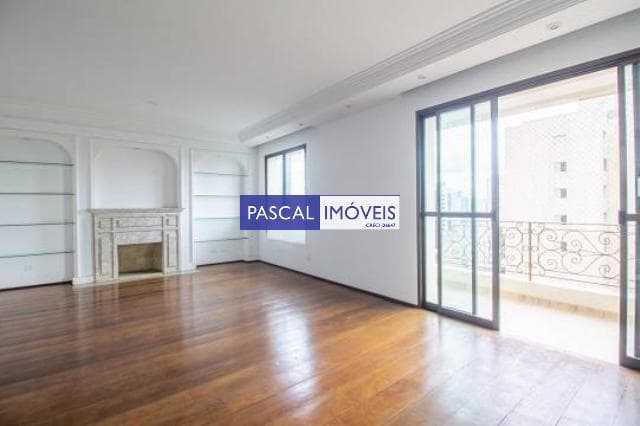 Apartamento em Campo Belo